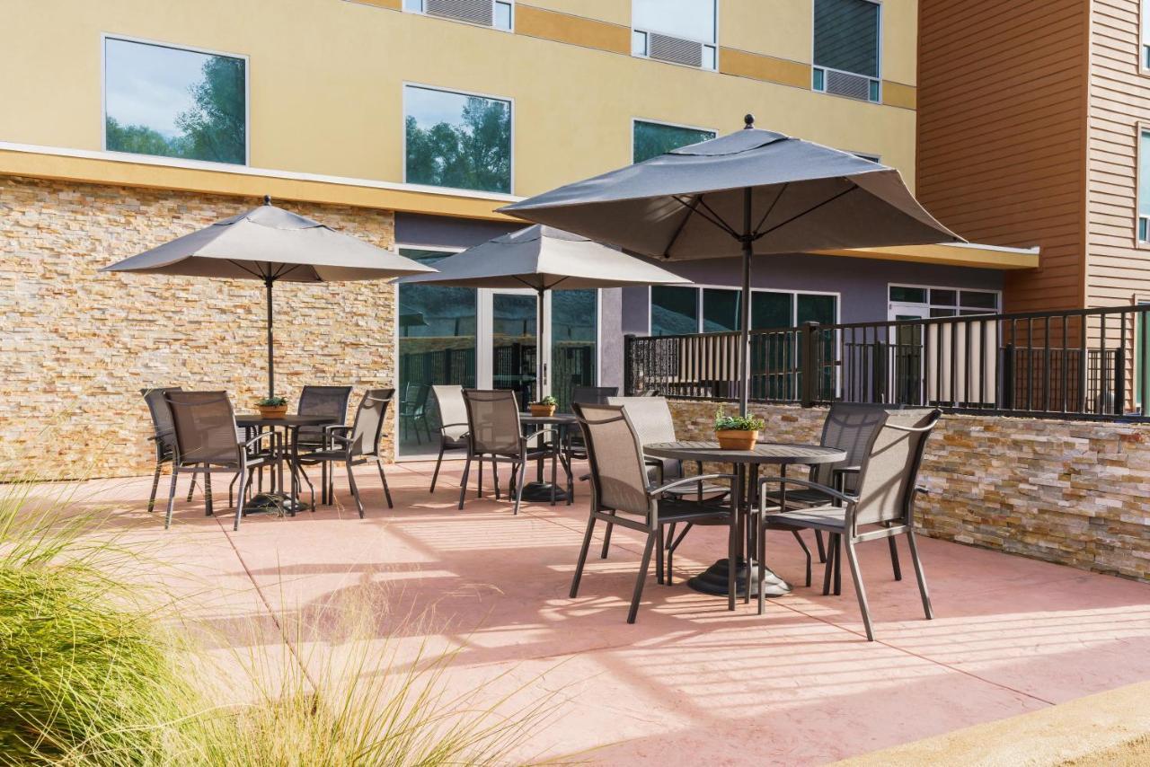 Fairfield & By Marriott Yosemite Hotel Oakhurst