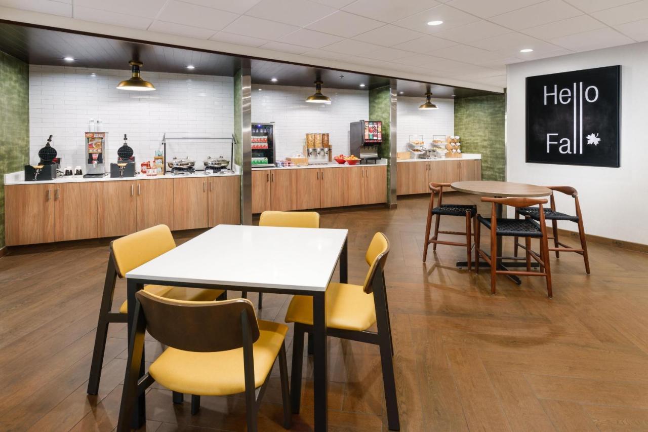 Hotel Fairfield & By Marriott Yosemite 3*